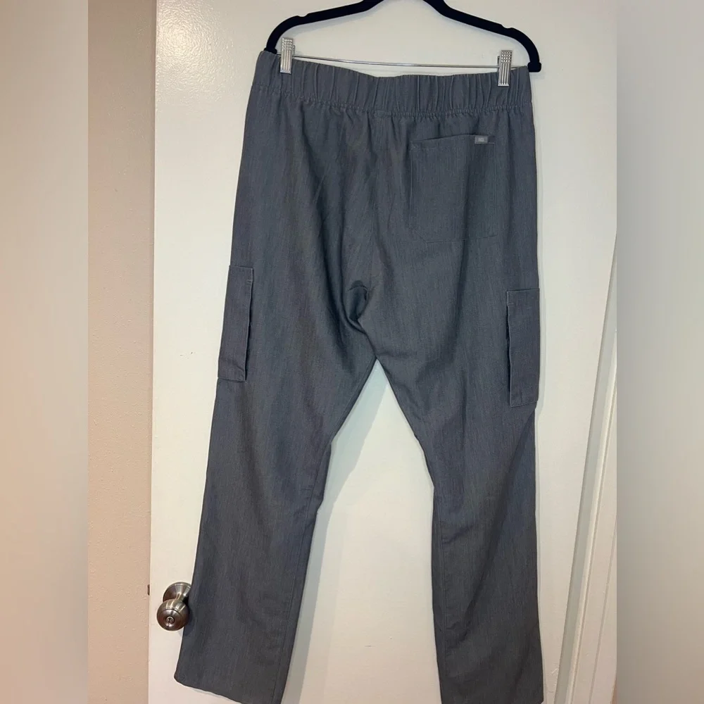 FIGS Mens Cargo Pants